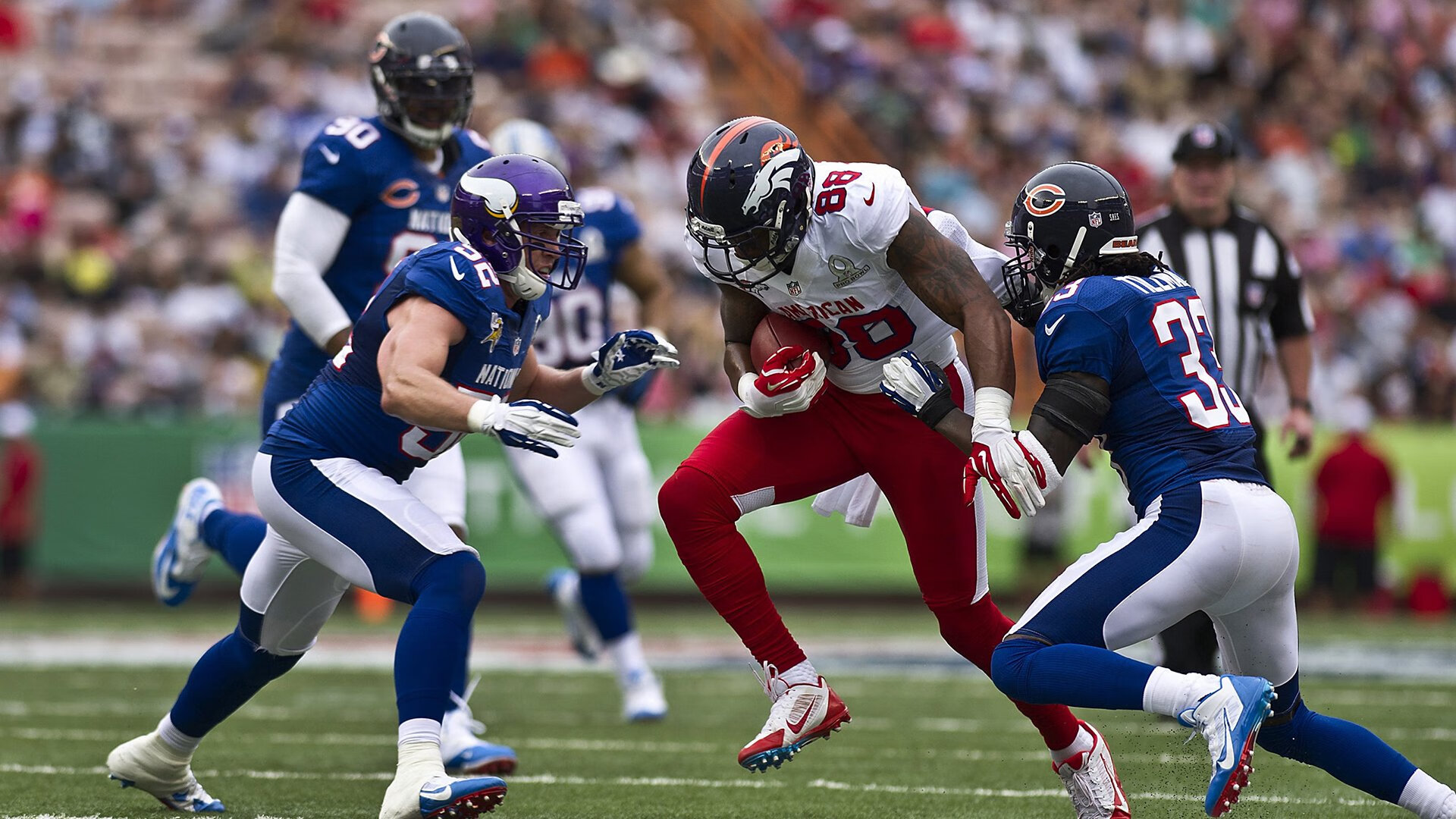 曼联在欧冠中开启逆转大戏，曼联拄拐队拿下欧联杯冠军